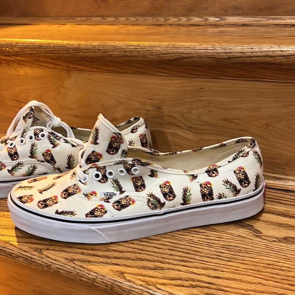 VANS Drained and Confused Pineapple Skull Low Top Skate Shoes Men's 10.5